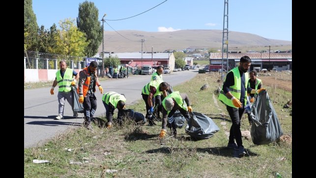 Ardahan Belediyesi'nden sanayi sitesinde temizlik seferberliği