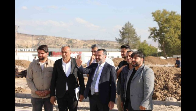 Başkan Şerifoğulları Doğu Park'ta incelemelerde bulundu
