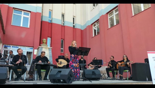 Van Büyükşehir Belediyesinden unutulmaz konser