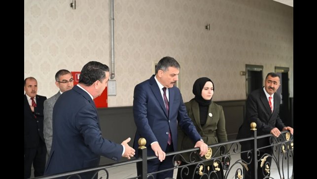 Vali Çiftçi brifing aldı