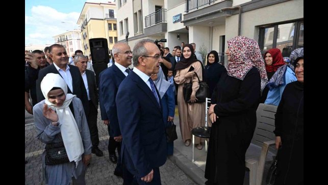 Malatya'da bin 130 konutun anahtarları hak sahiplerine teslim edildi