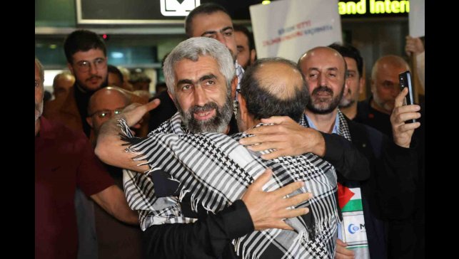 Gazze filosu aktivisti Akılotu: "İsrail'de Türk pasaportu taşıyan çifte vatandaşlar askerlik yapıyor"