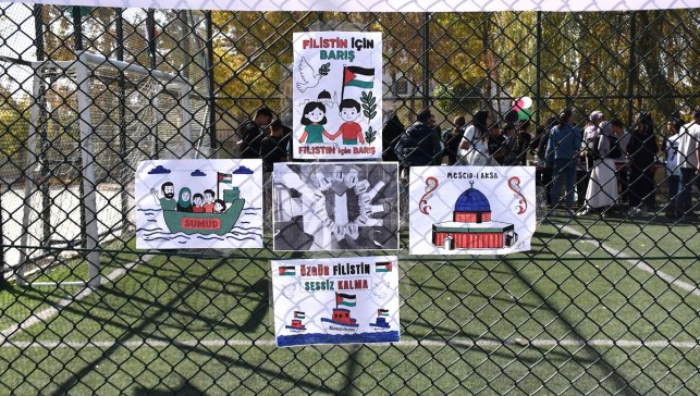 Van'daki okullarda "kardeşlik kermesleri" ile Filistin için yardım seferberliği başlatıldı