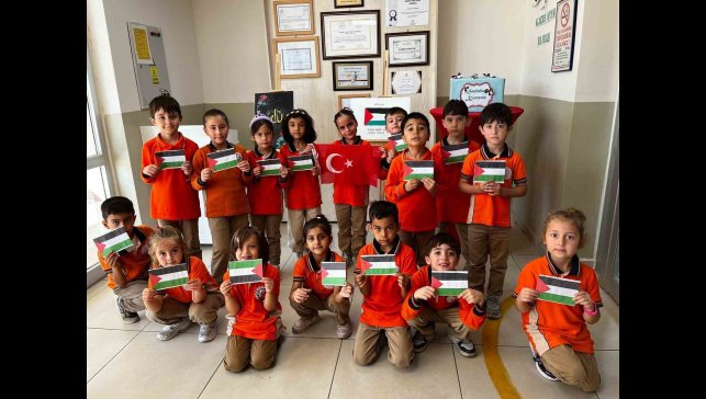Darende'de ilkokul öğrencilerinden Gazze ve Filistin'e anlamlı destek