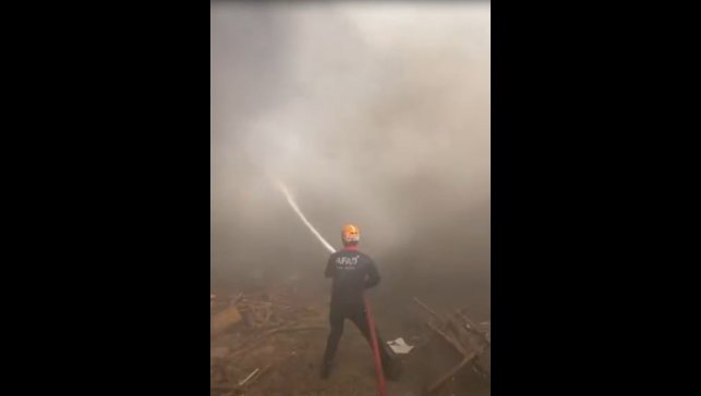 Ahır yangınında 15 küçük ve 8 büyükbaş hayvan telef oldu