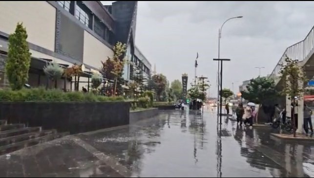 Elazığ'da sağanak ve fırtına etkili oldu