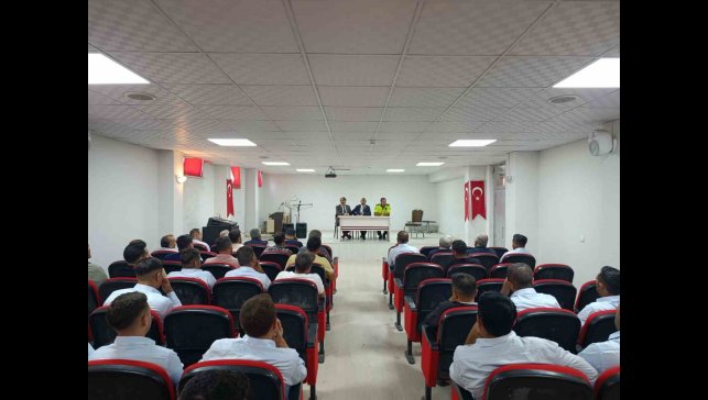 Malatya'da okul servisi sürücülerine bilgilendirme toplantısı düzenlendi