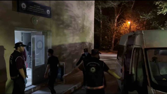 Erzurum'da göçmen kaçakçılığı operasyonu