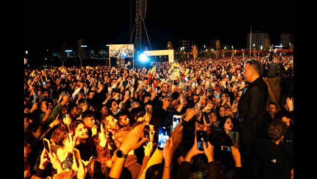 Haluk Levent: "Bu şarkıyı Filistinli çocuklar için söylüyorum"