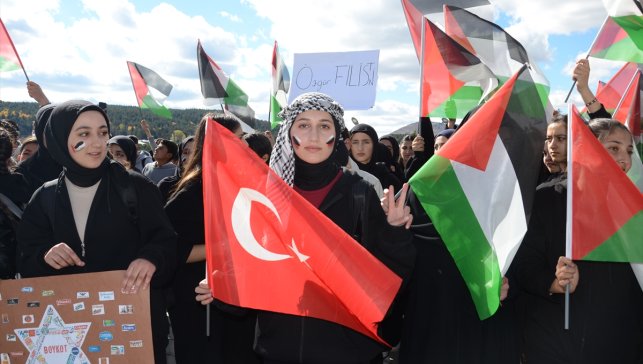 Kars'ta "Gazze'ye Selam Yürüyüşü" düzenlendi