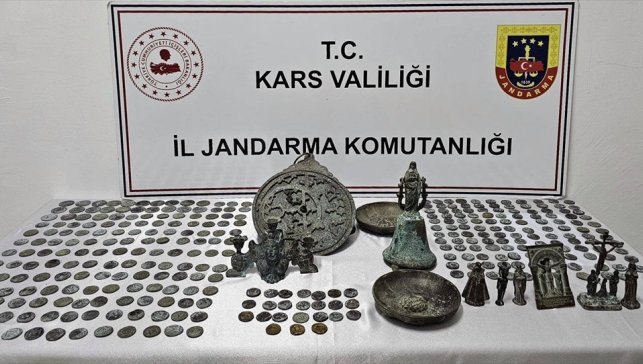 Kars'ta tarihi eser kaçakçılığı operasyonunda 5 kişi tutuklandı