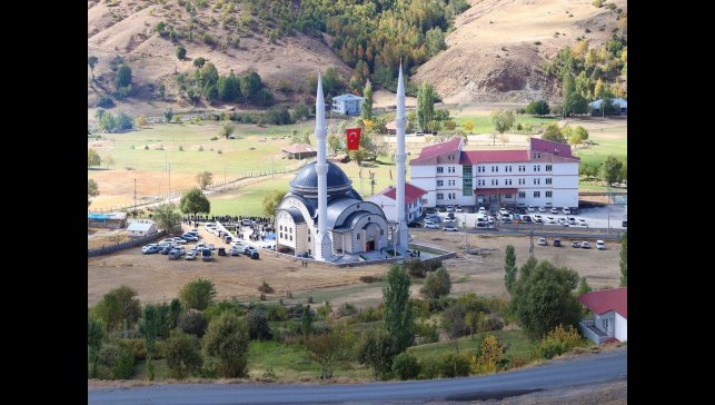 Muş'ta Üçevler Köyü Camisi ibadete açıldı