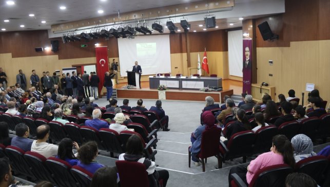 Iğdır'da "Uluslararası Dede Korkut Konferansı" düzenlendi