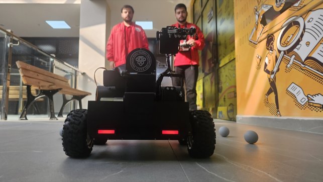 Ürettikleri robotla TEKNOFEST ikincisi olan öğrenciler, yeni yarışlarda zirveyi hedefliyor