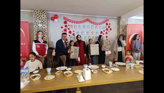 "Geleceğin Umudu Kızlarımız" projesiyle kız çocuklarına destek