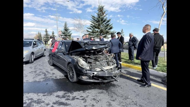 Anahtar Parti konvoyunda trafik kazası