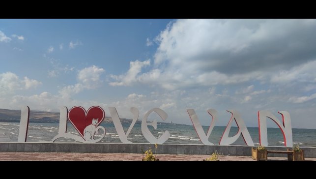 Artos Dağı'nın zirvesine mevsimin ilk karı düştü