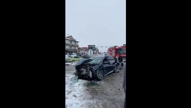 Kar yağışı trafik kazalarına neden oldu