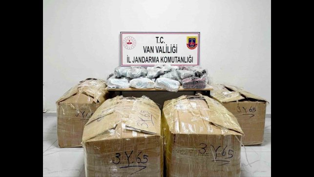 Van'da gümrük kaçağı malzeme ele geçirildi