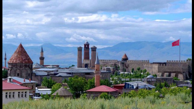 Erzurum'un yükselişini başlatan emir