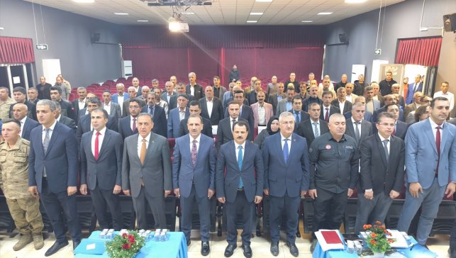 Bingöl Valisi Usta, Solhan ilçesinde muhtarlar ve öğrencilerle bir araya geldi