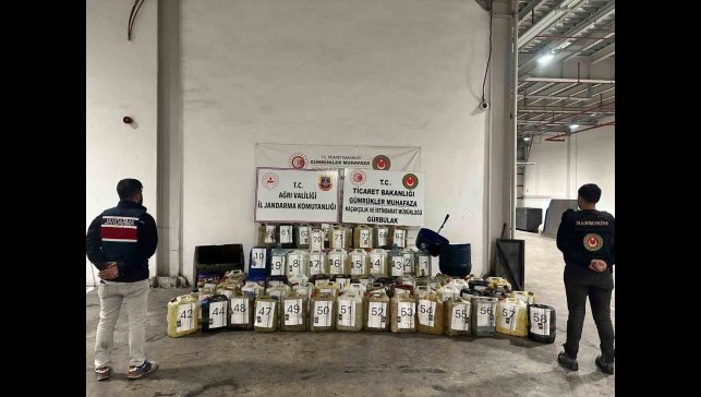 İran'dan gelen otobüste 1 ton sıvı metamfetamin ele geçirildi