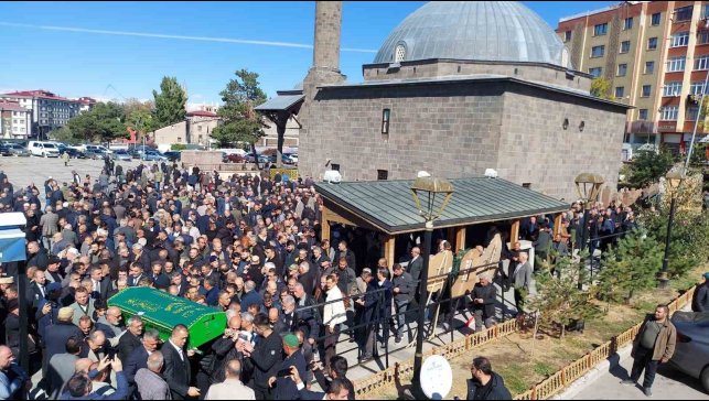 MHP'li eski başkan son yolculuğuna uğurlandı