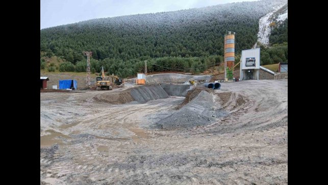 Ilgar dağı tünelinde çalışmalar iki ayrı noktadan sürdürülüyor