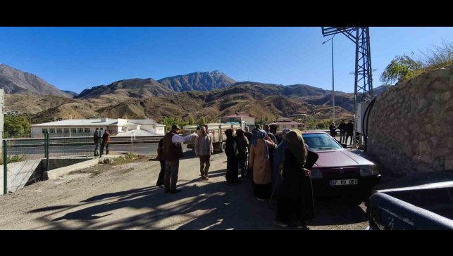 Uzundere'de yol mağduriyeti: 200 metrelik mesafe 3 kilometreye çıktı