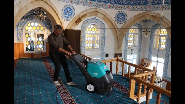 Belediyeden camilere örnek hizmet