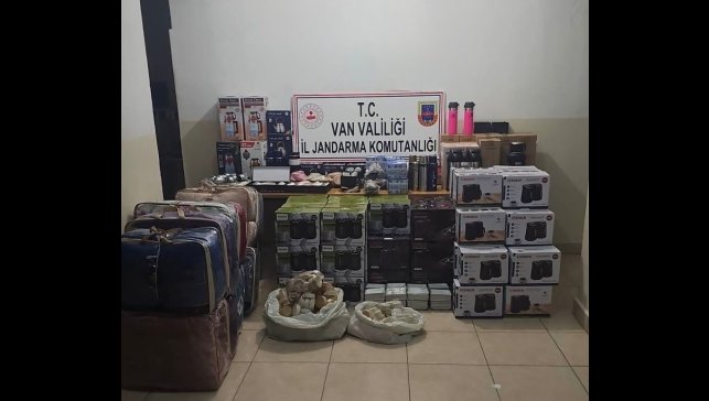 Van'da gümrük kaçağı malzeme ele geçirildi