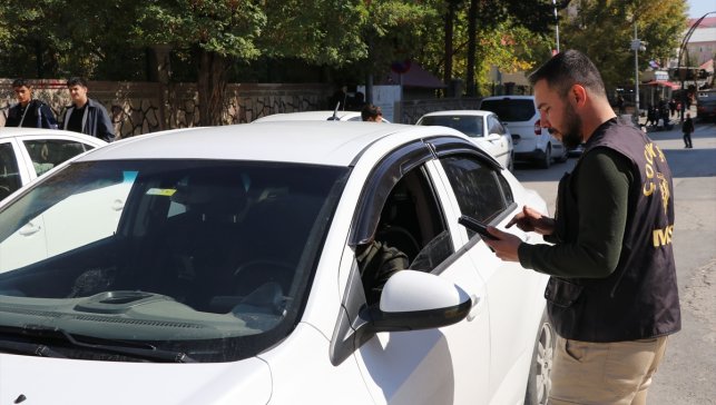 Muş'ta okul önlerinde ve çevrelerinde alınan güvenlik tedbirleri devam ediyor