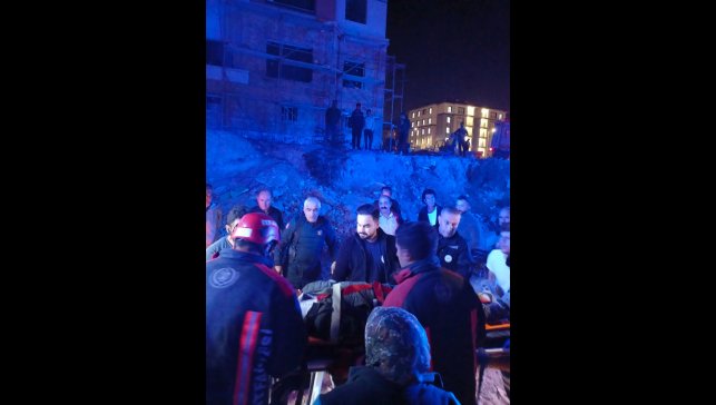 Malatya'da yüksekten düşen işçi ağır yaralandı