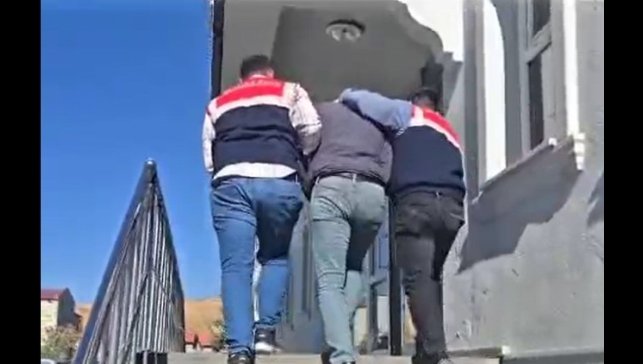 Yüksekova'da 9 yıl hapis cezası bulunan şahıs yakalandı
