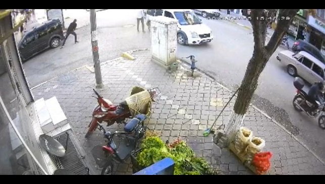 Iğdır'da cadde ortasında silahlı çatışma