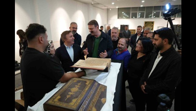 Mukaddes emanetleri görmek isteyenler soluğu bu sergide aldı