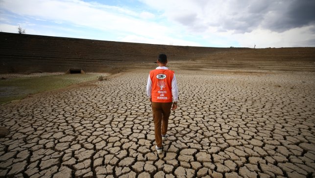Gülbahar Baraj Gölü'nde doluluk oranı 4,5 ayda yüzde 86'dan yüzde 4'e düştü