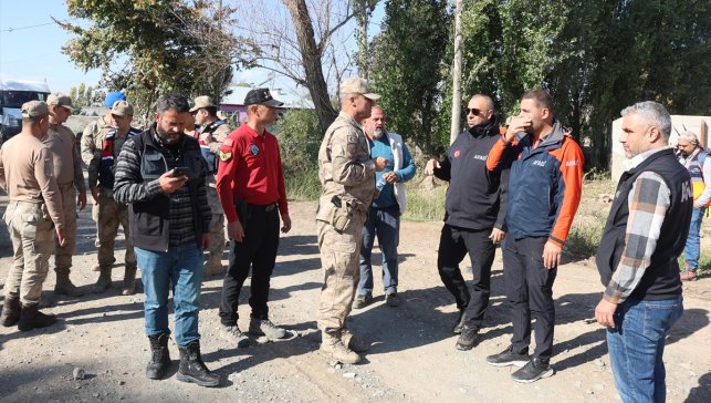 Iğdır'da kayıp Alzheimer hastası emekli öğretmeni arama çalışmaları sürüyor