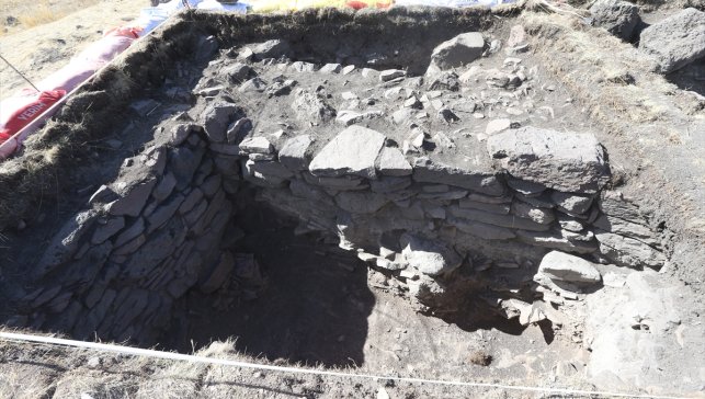 Demir Çağı'nın izleri Ardahan'daki Tigem Kalesi kazılarında şekilleniyor