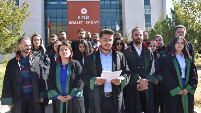 Bitlis'te avukatlar, CMK ücret tarifesine ilişkin açıklama yaptı
