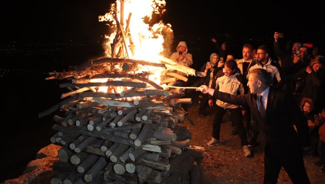 Erzincan'daki Ergan Dağı'nda "Birlik ve Kardeşlik Ateşi" yakıldı