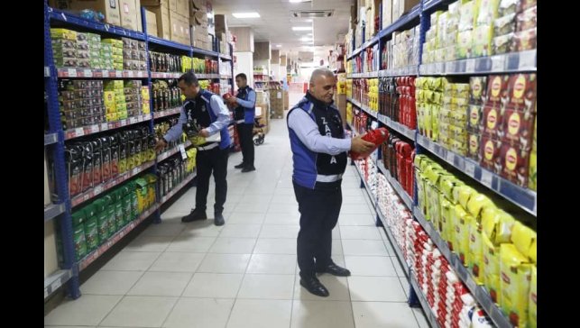 Battalgazi zabıtası, market denetimlerini sıklaştırdı