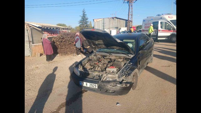 Malatya'da otomobil ile minibüs çarpıştı: 4 yaralı