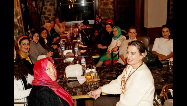 Erzurum'un güçlü kadınları dayanışma sofrasında buluştu