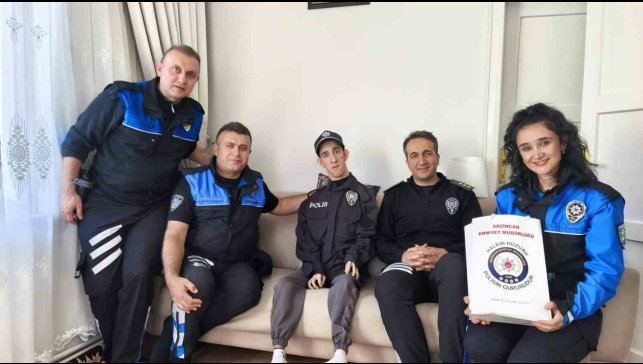 Samet'in polis üniforması giyme hayali gerçek oldu
