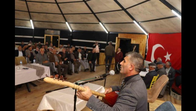 Oltulu Aşık Mevlüt İhsani anıldı