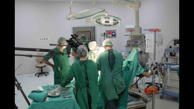 MEAH'ta 14 başarılı ameliyat canlı olarak gerçekleştirildi