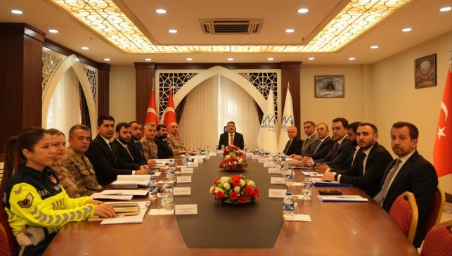 Hakkari'de haklarında arama kararı bulunan 224 kişi yakalandı