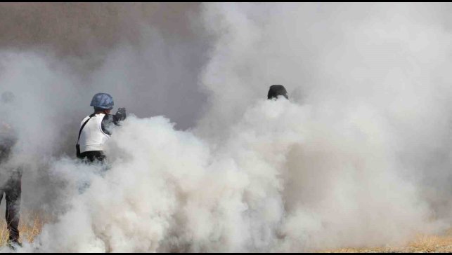 Türk polisi zoru başarıyor: Sis, karanlık fark etmiyor hedef 12'den