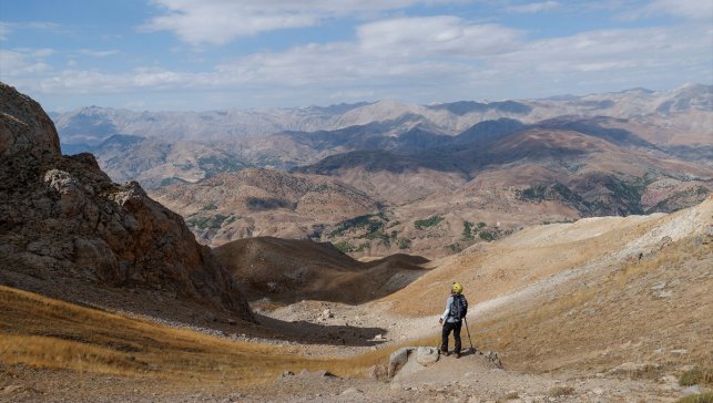 Sultan Baba Dağı tırmanış tutkunlarını yaban hayatıyla ve eşsiz manzaralarla buluşturuyor